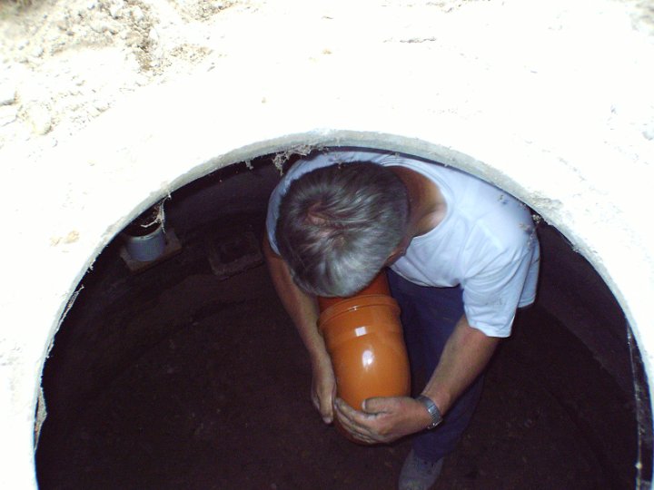 20050719_anschluss_sickerschacht_009