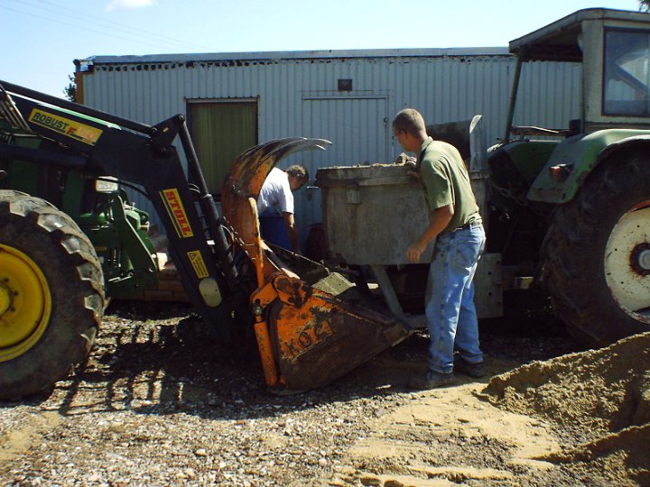 20050730_aussenfundamente_003